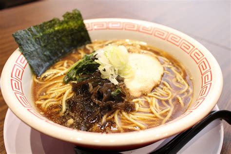 日比谷 ラーメン - その味は未来への架け橋か？